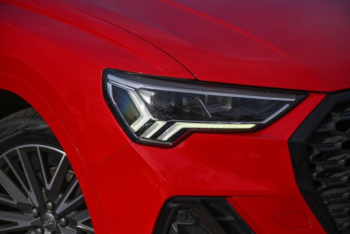 2020 Audi Q3 35 TFSI S line