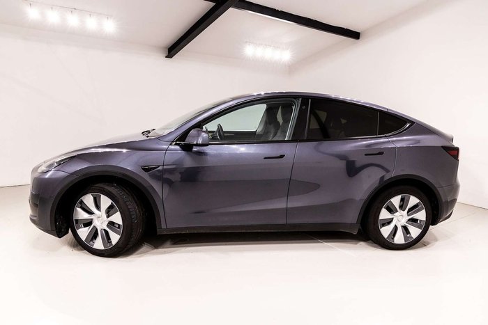 2023 Tesla Model Y Rear-Wheel Drive