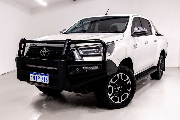 2021 Toyota Hilux SR5