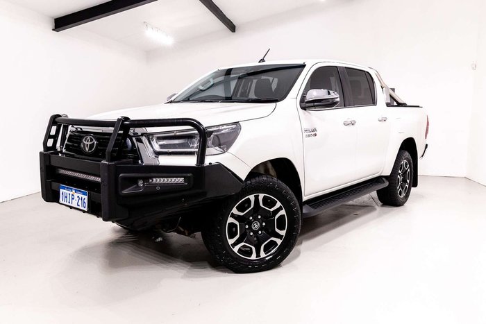 2021 Toyota Hilux SR5