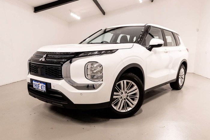 2023 Mitsubishi Outlander ES