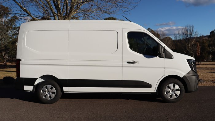 2026 Renault Master Mid Roof MWB