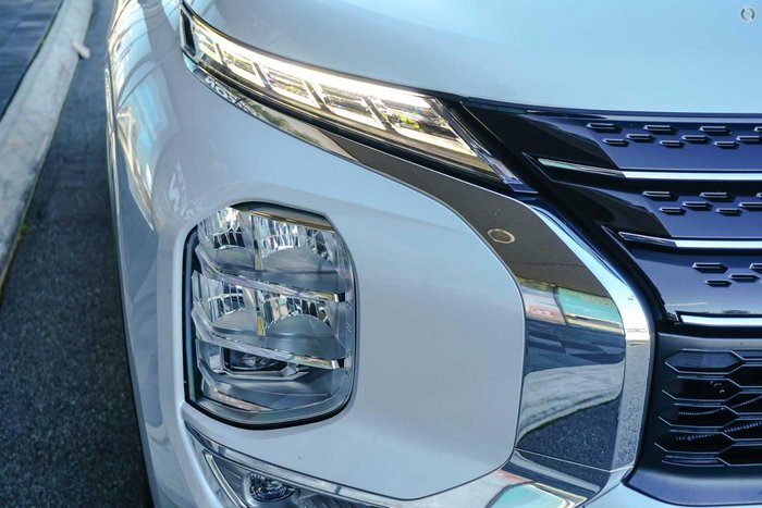 2025 Mitsubishi Outlander PHEV Exceed Tourer