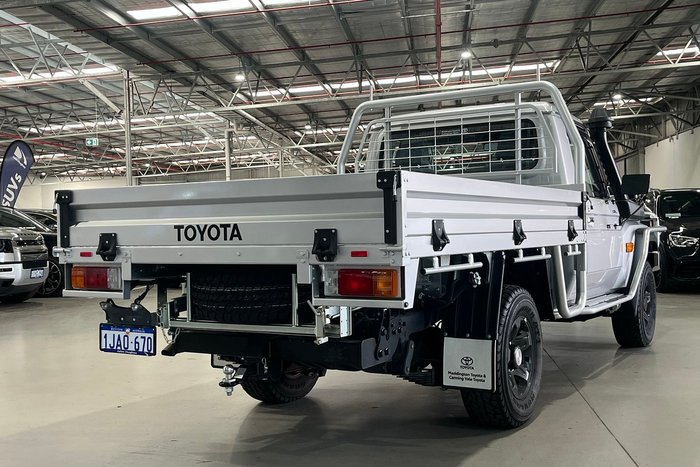 2024 Toyota Landcruiser GXL