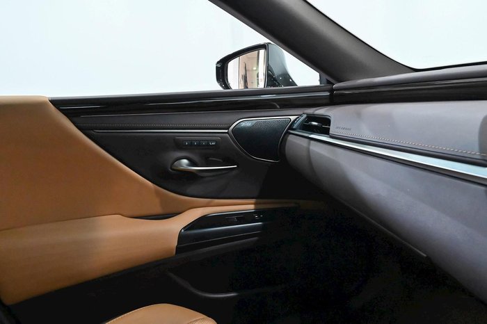 2019 Lexus ES 300h Sports Luxury