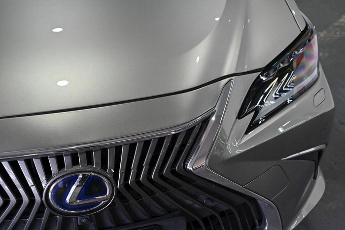 2019 Lexus ES 300h Sports Luxury