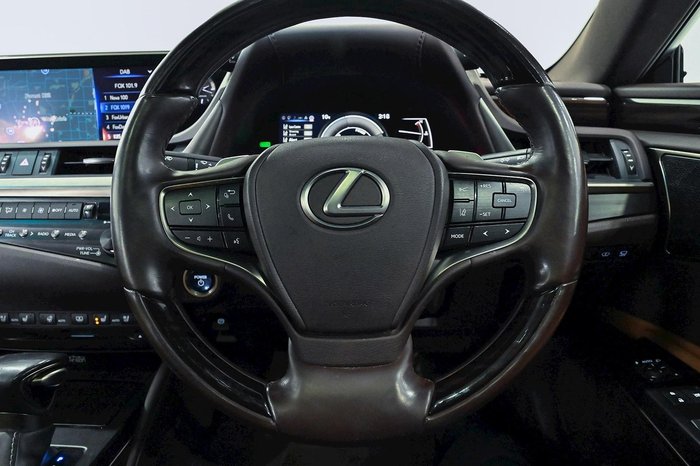 2019 Lexus ES 300h Sports Luxury