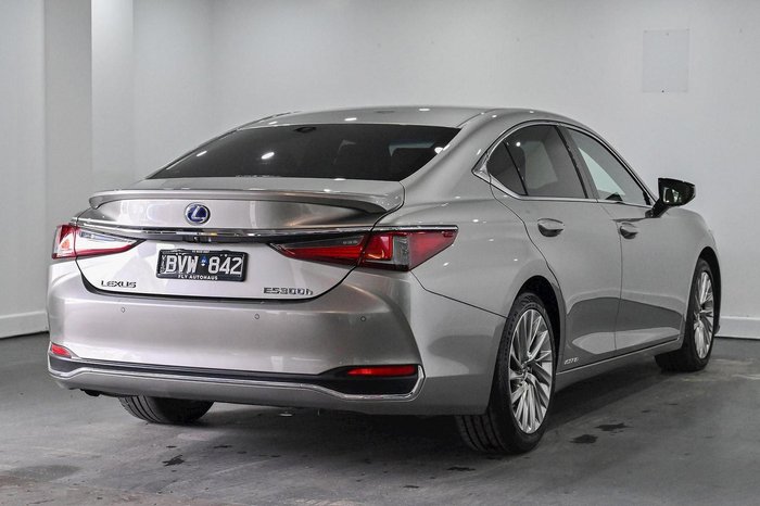 2019 Lexus ES 300h Sports Luxury