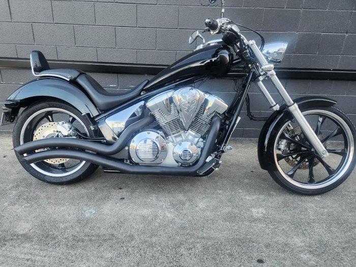 2011 Honda VT1300CX BLACK