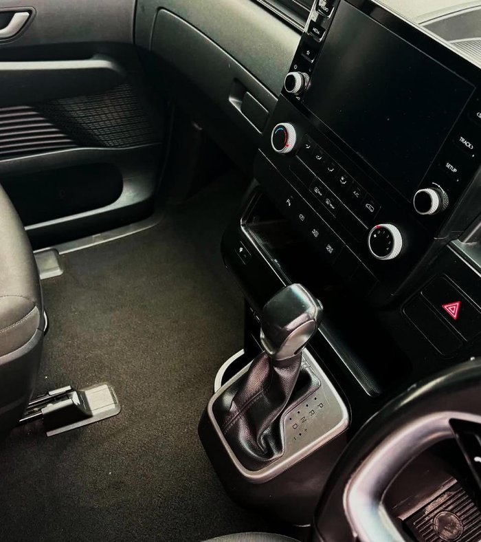 2022 Hyundai STARIA LOAD