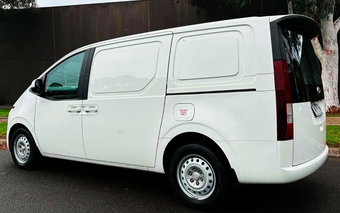2022 Hyundai STARIA LOAD