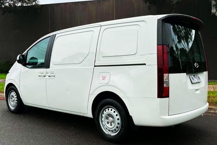 2022 Hyundai STARIA LOAD