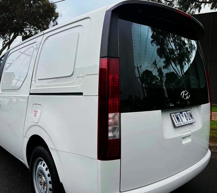 2022 Hyundai STARIA LOAD
