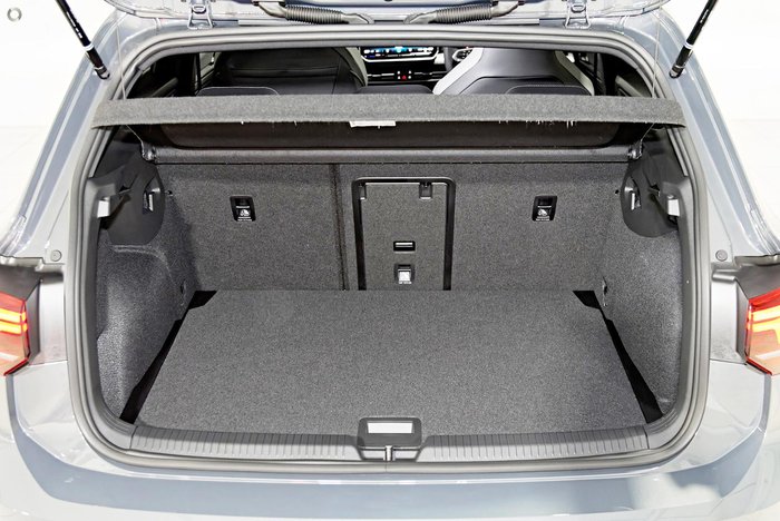 2026 Volkswagen Golf 110TSI R-Line