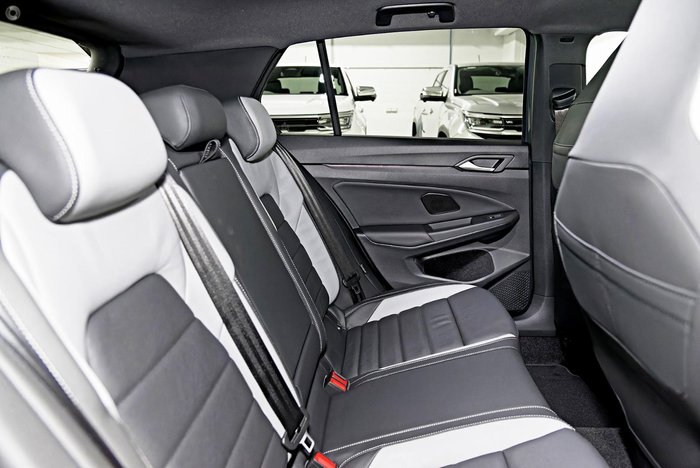 2026 Volkswagen Golf 110TSI R-Line