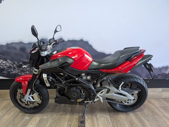 2014 APRILIA SHIVER SPORT RED