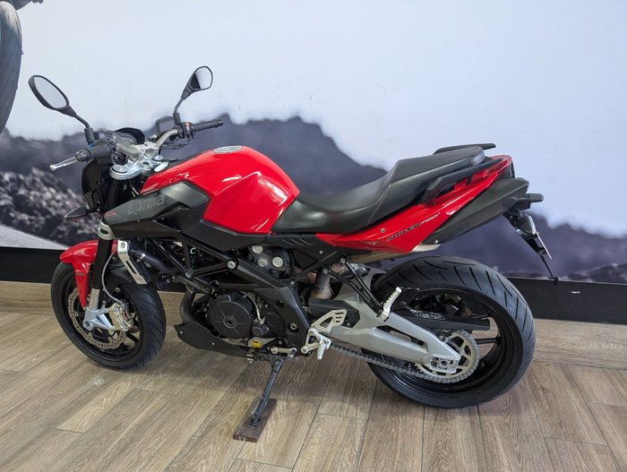 2014 APRILIA SHIVER SPORT RED
