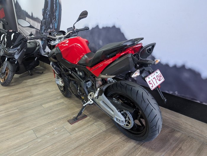 2014 APRILIA SHIVER SPORT RED