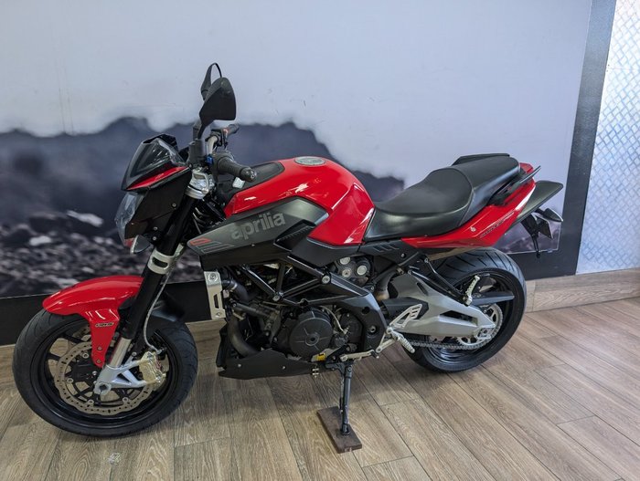 2014 APRILIA SHIVER SPORT RED