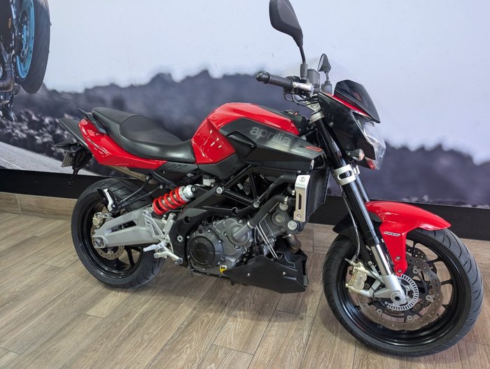 2014 APRILIA SHIVER SPORT RED