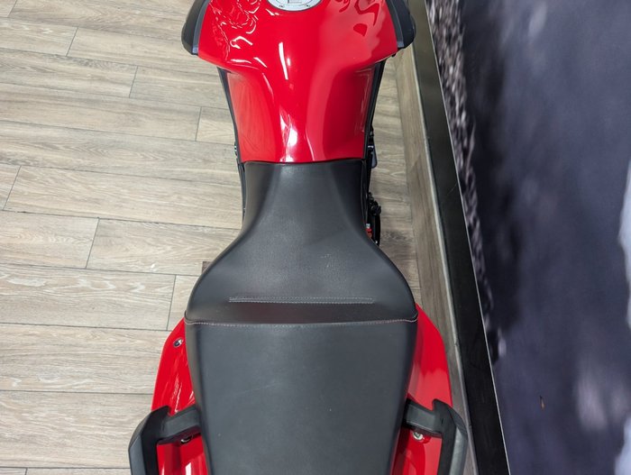 2014 APRILIA SHIVER SPORT RED