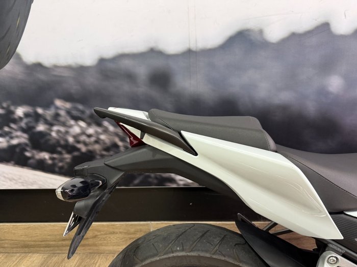 2015 Honda CB300FA (ABS) WHITE