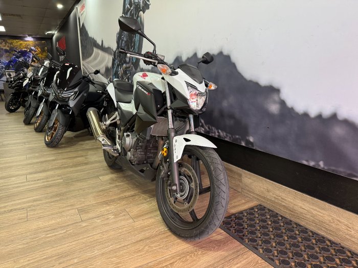 2015 Honda CB300FA (ABS) WHITE