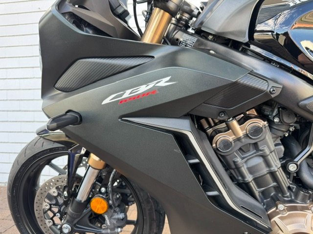 2021 Honda CBR650R BLACK