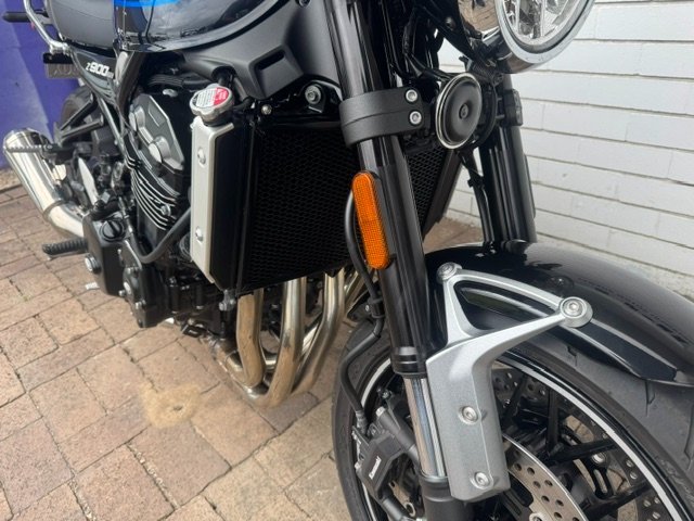2024 Kawasaki Z900RS (ZR900C) BLACK