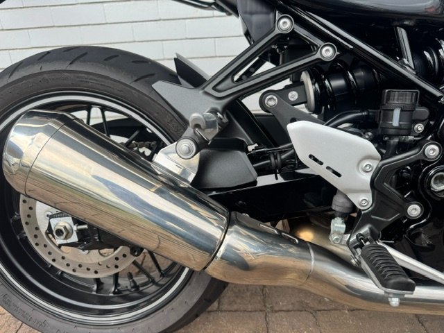 2024 Kawasaki Z900RS (ZR900C) BLACK