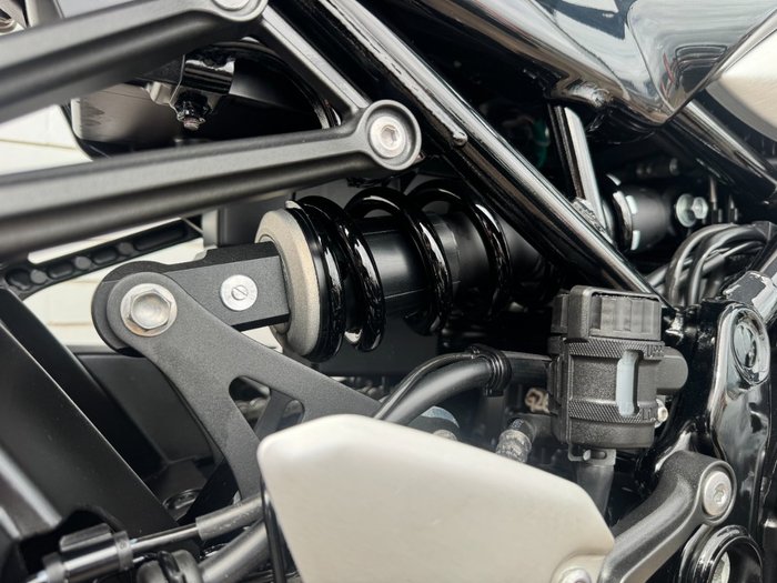 2024 Kawasaki Z900RS (ZR900C) BLACK