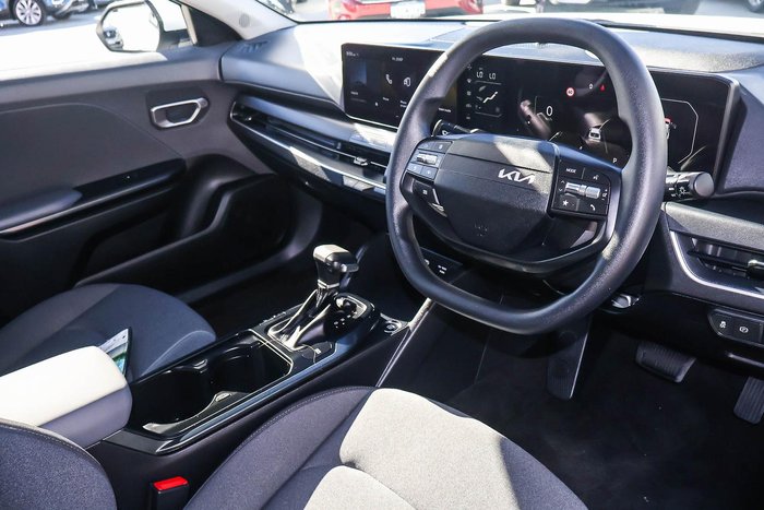 2025 Kia K4 S