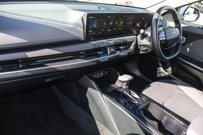 2025 Kia K4 S