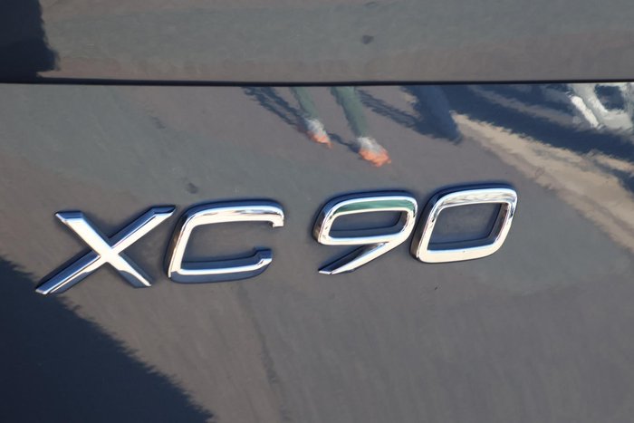 2020 Volvo XC90 T6 R-Design