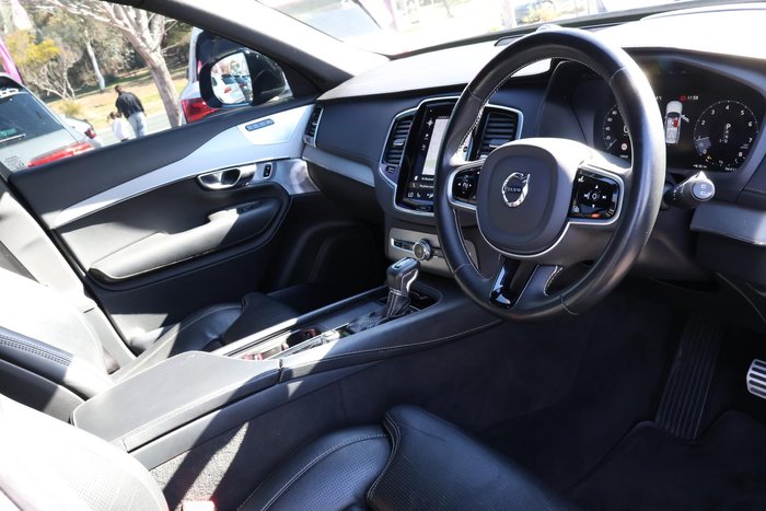 2020 Volvo XC90 T6 R-Design