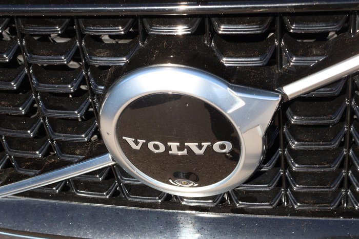 2020 Volvo XC90 T6 R-Design