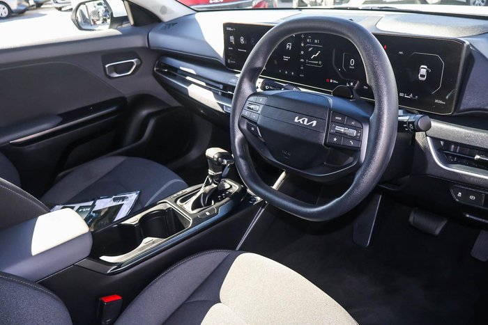 2025 Kia K4 S