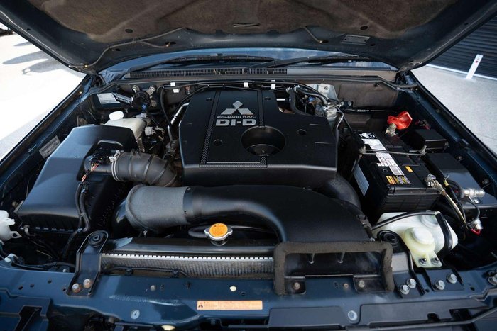 2008 Mitsubishi Pajero