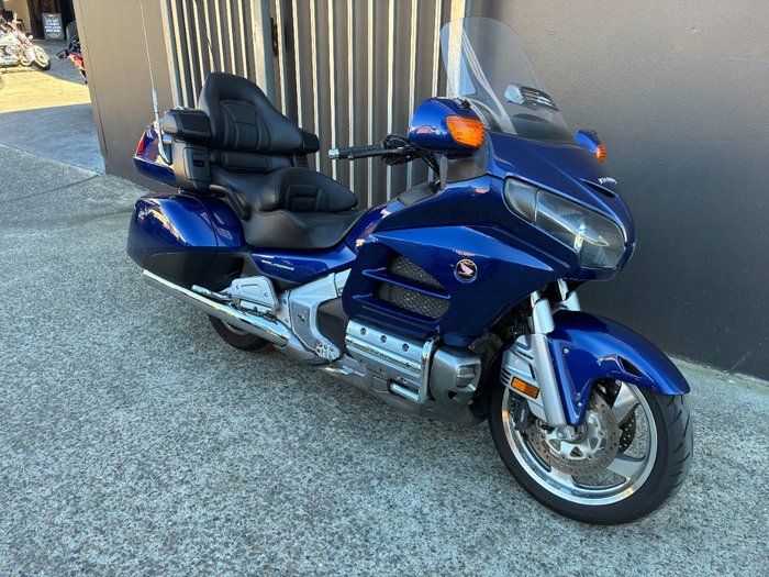2014 Honda GL1800 GOLDWING LUXURY BLUE