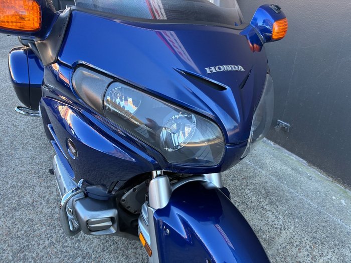 2014 Honda GL1800 GOLDWING LUXURY BLUE