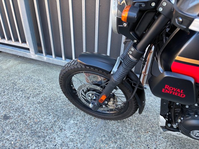 2022 Royal Enfield SCRAM BASE E5 BLACK