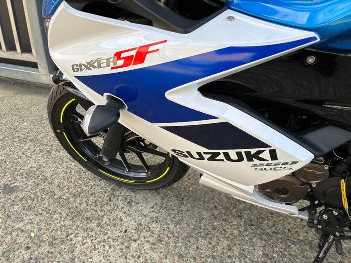 2026 Suzuki GIXXER SF WHITE