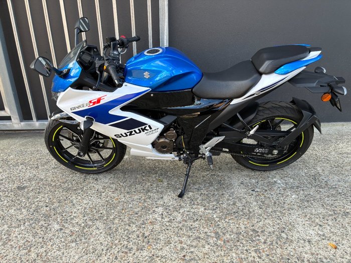 2026 Suzuki GIXXER SF WHITE