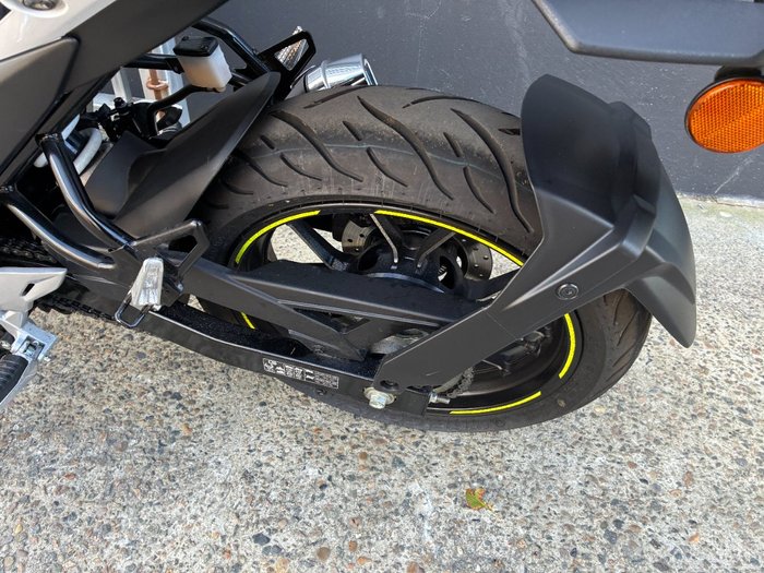 2026 Suzuki GIXXER SF WHITE