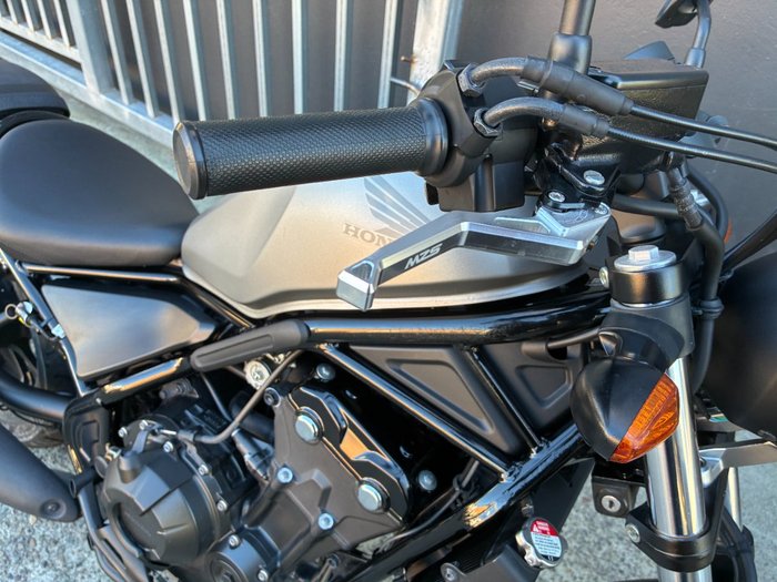 2017 Honda CMX500 SILVER