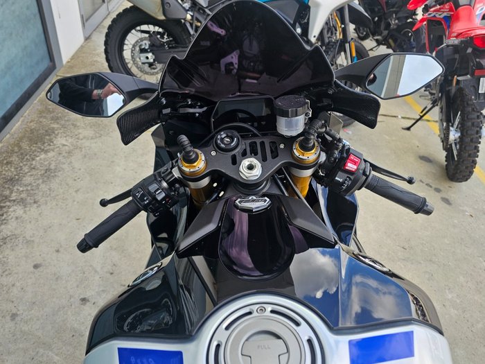 2024 Yamaha YZF-R1 M Black