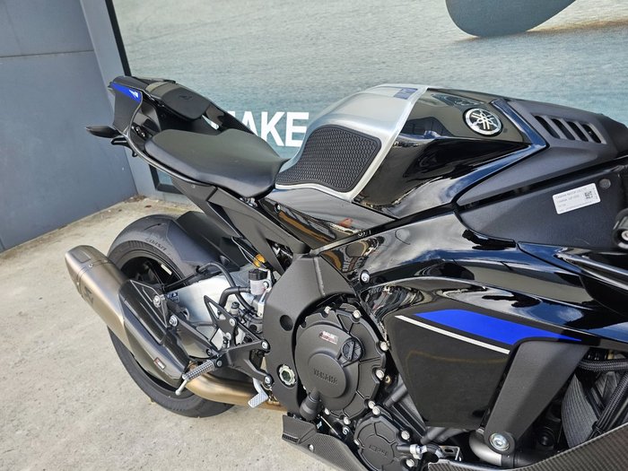 2024 Yamaha YZF-R1 M Black