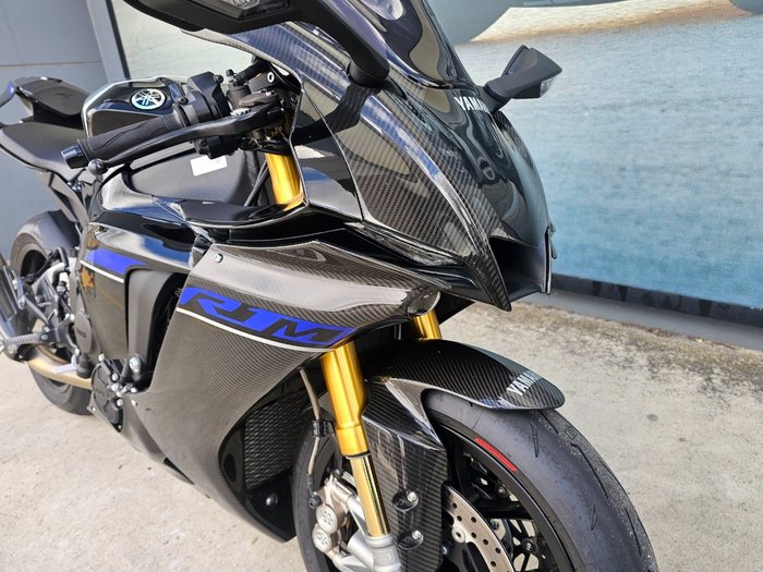 2024 Yamaha YZF-R1 M Black