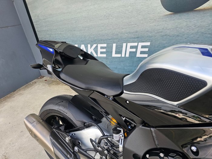 2024 Yamaha YZF-R1 M Black