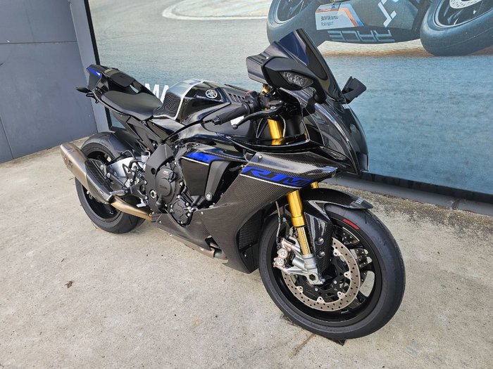 2024 Yamaha YZF-R1 M Black